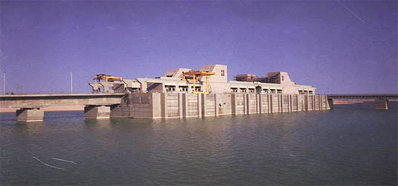 埃及穆巴拉克泵站外景（21台单机功率12000KW立式单级离心泵）